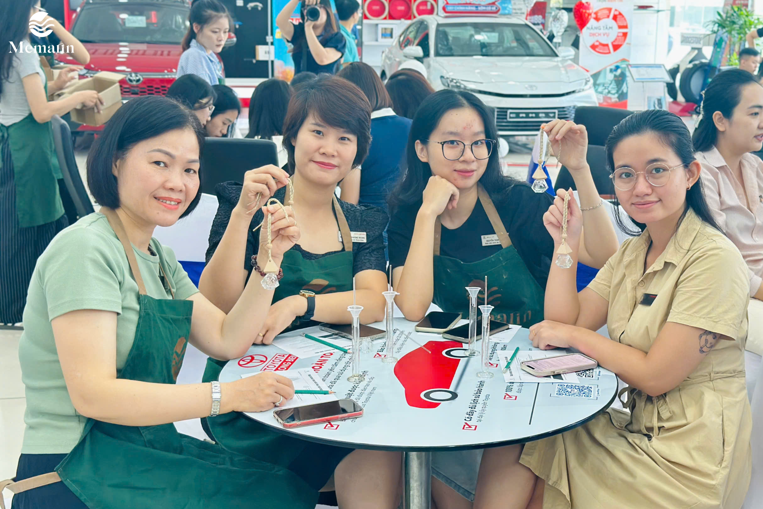 Thành phẩm workshop tinh dầu treo xe