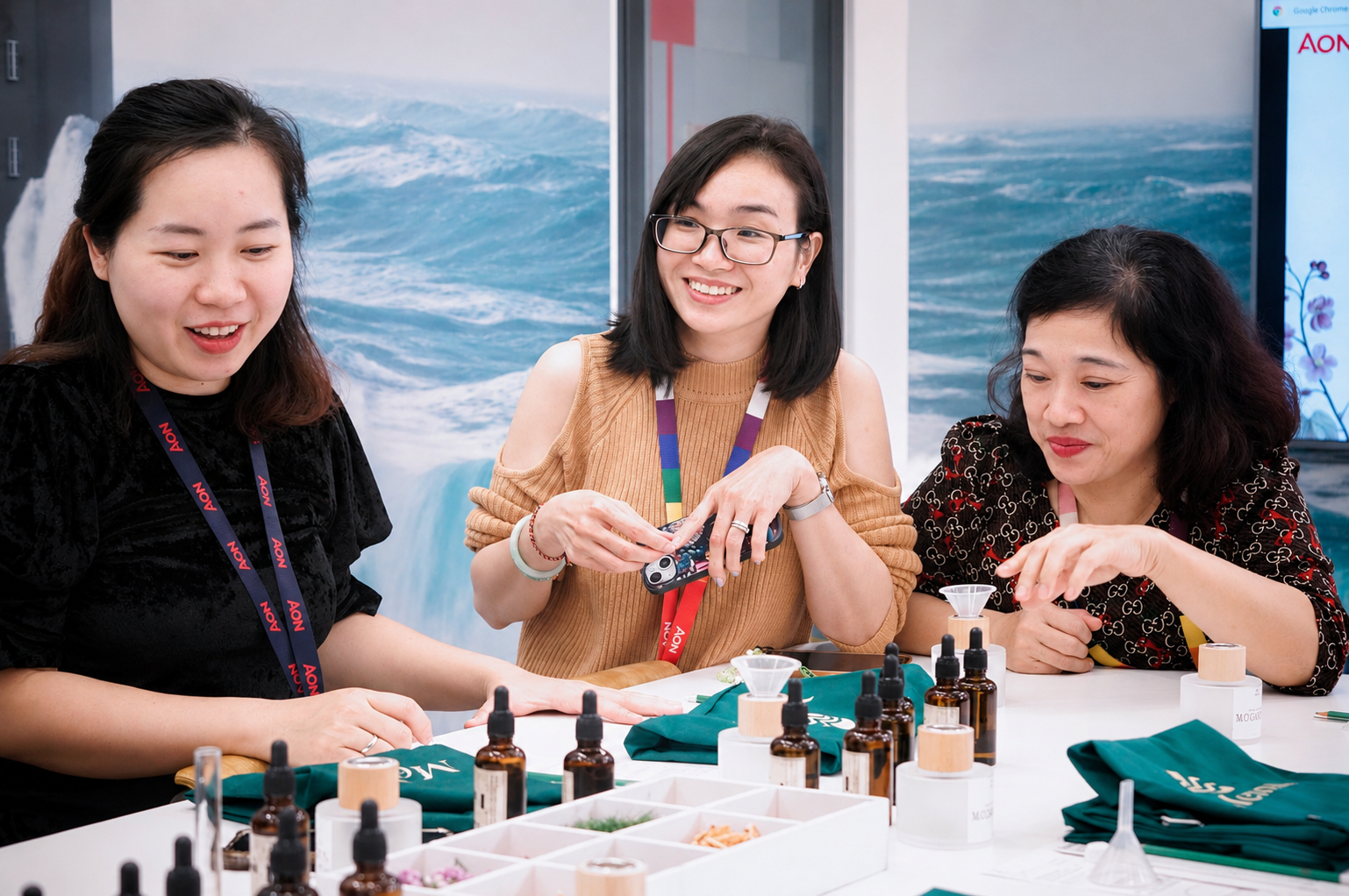 Memarin Tổ Chức Workshop Tinh Dầu Khuếch Tán Cắm Que Cho AON Nhân Ngày 8/3 Không khí vui vẻ tại buổi Workshop tinh dầu khuếch tán cắm que