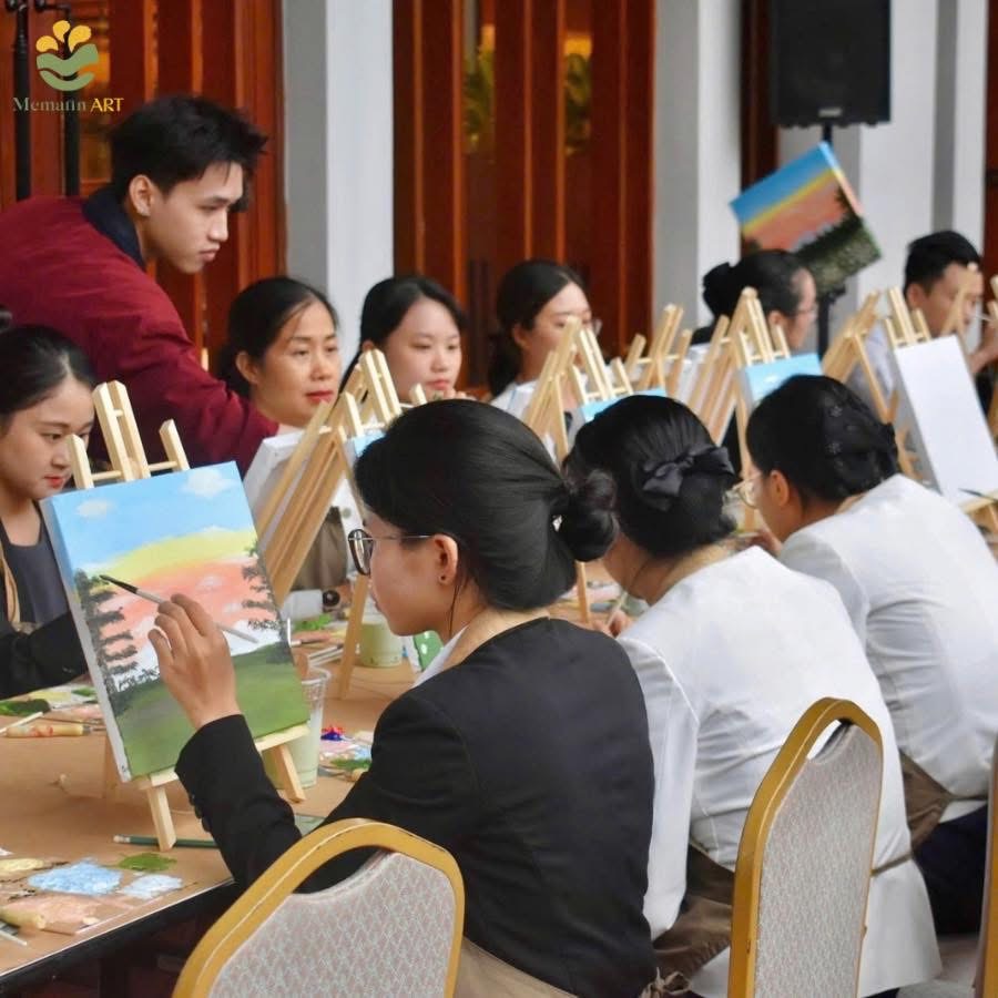 Workshop Vẽ Tranh Tại Sheraton: Khi Nghệ Thuật Trở Thành Ngôn Ngữ Kết Nối Cảm Xúc Memarin tổ chức workshop vẽ tranh