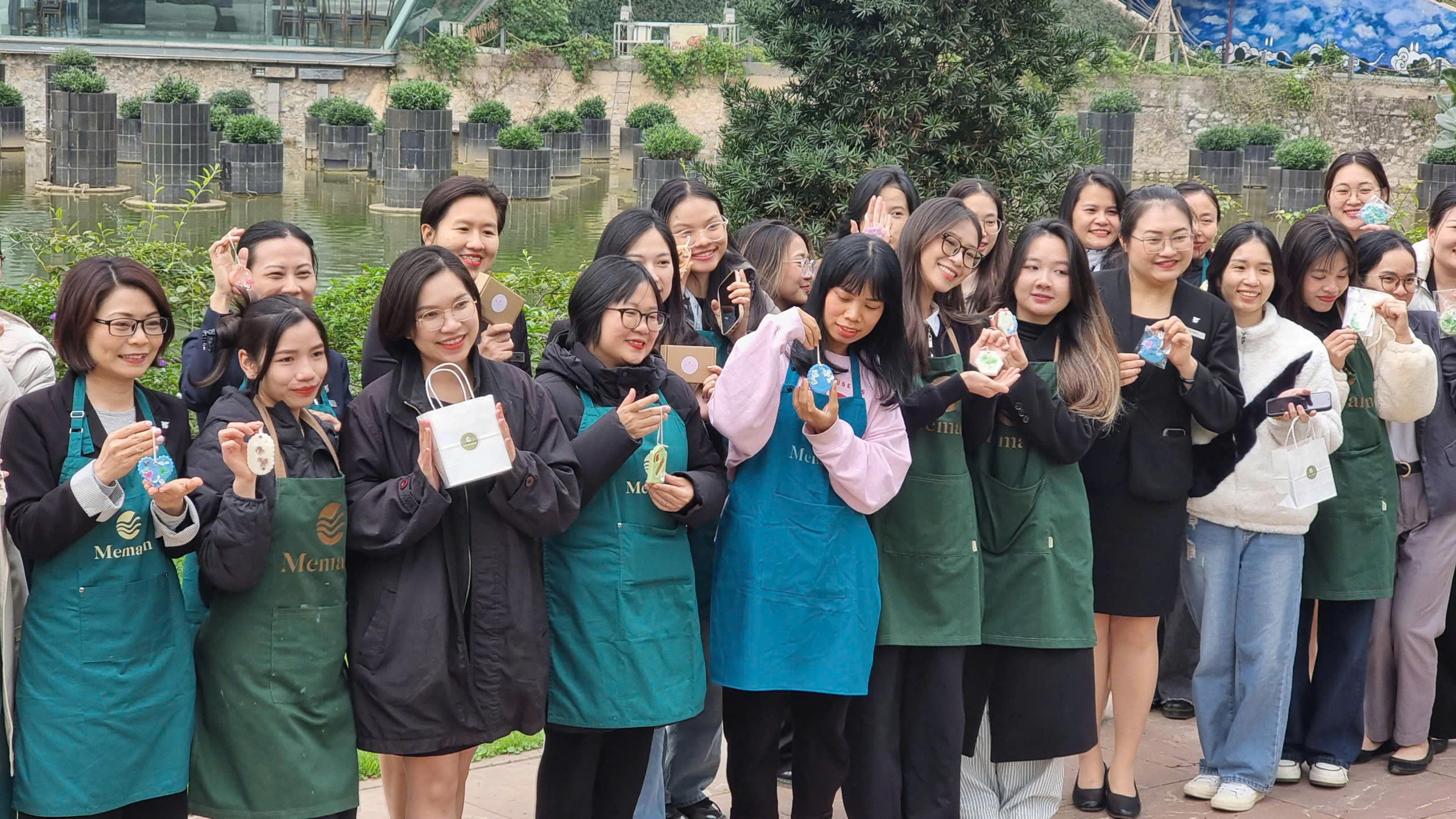Không khí workshop ngoài trời tràn ngập năng lượng